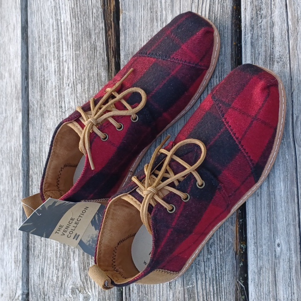 COPY - Toms The Venice Collection. Woman's Size 6. Buffalo plaid. Red and black…